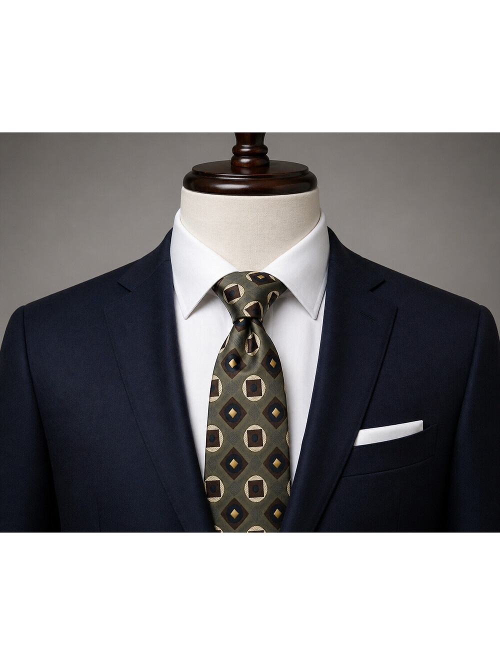 Alexander Julian Colours Men's Silk Tie with Geometric Pattern